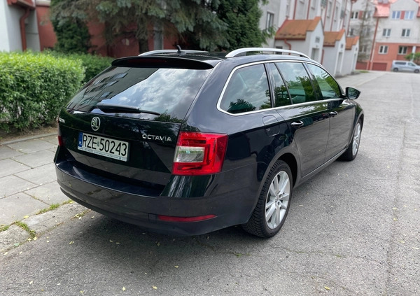Skoda Octavia cena 54900 przebieg: 245640, rok produkcji 2017 z Kraków małe 154